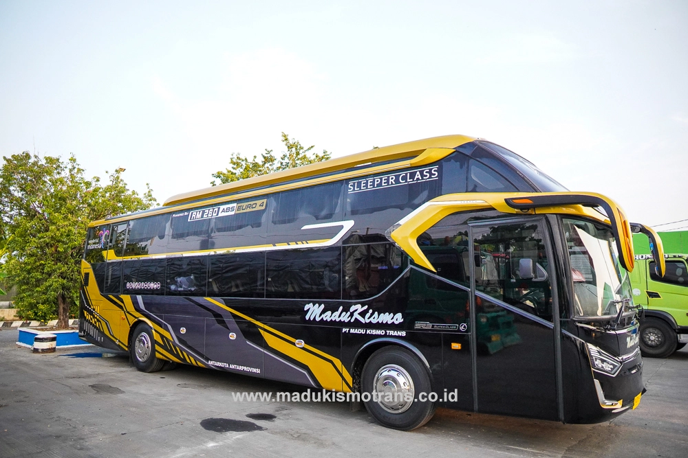 Madu Kismo Sleeper Class